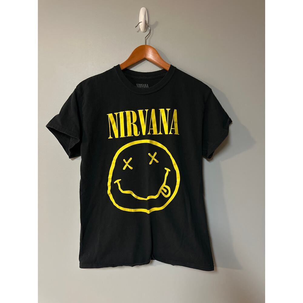 Adult Size M Nirvana Shirt - Picture 1 of 6